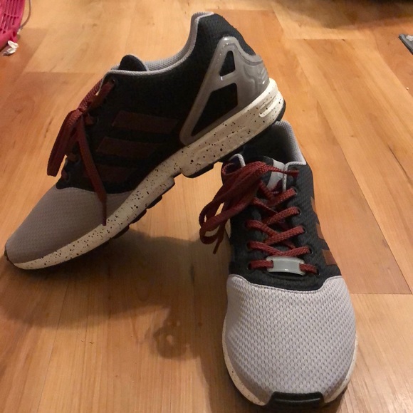 Men’s adidas shoes - Picture 2 of 3